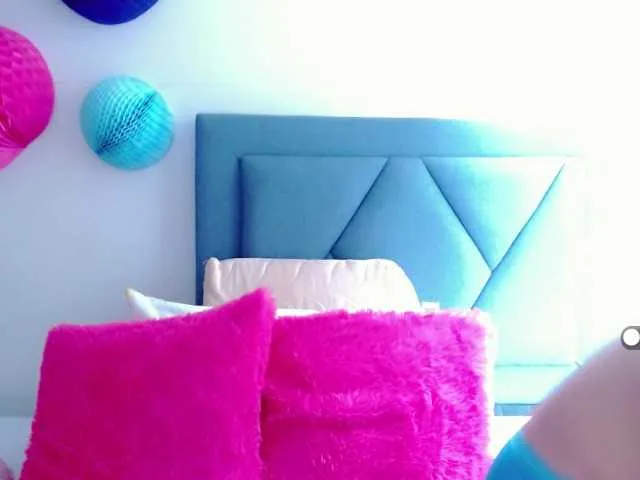 Live sex webcam photo for antonella-02 #276191391