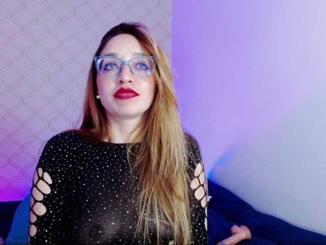 Live sex webcam photo for antonella-777 #277232701