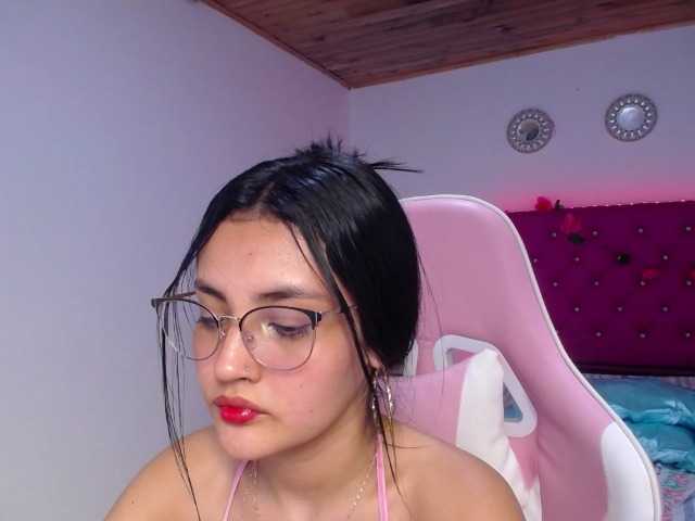 Live sex webcam photo for antonellasweetlittle #290180142