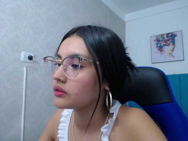 Live sex webcam photo for antonellasweetlittle #290355335