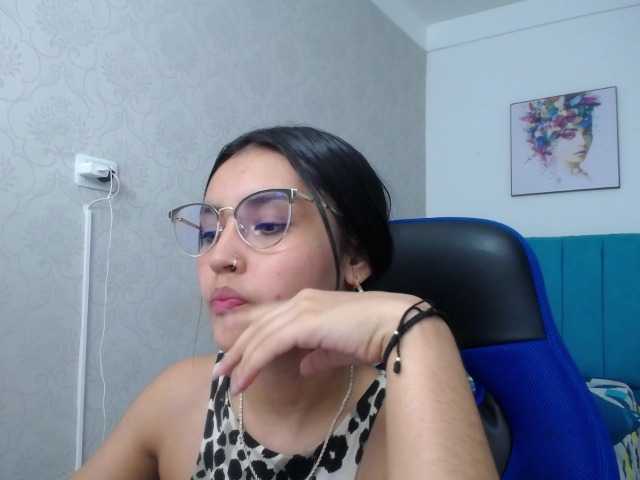 Live sex webcam photo for antonellasweetlittle #290375967