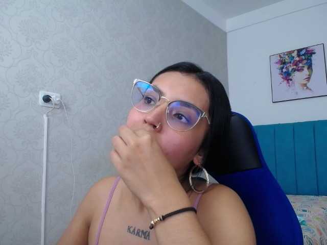 Live sex webcam photo for antonellasweetlittle #290583789