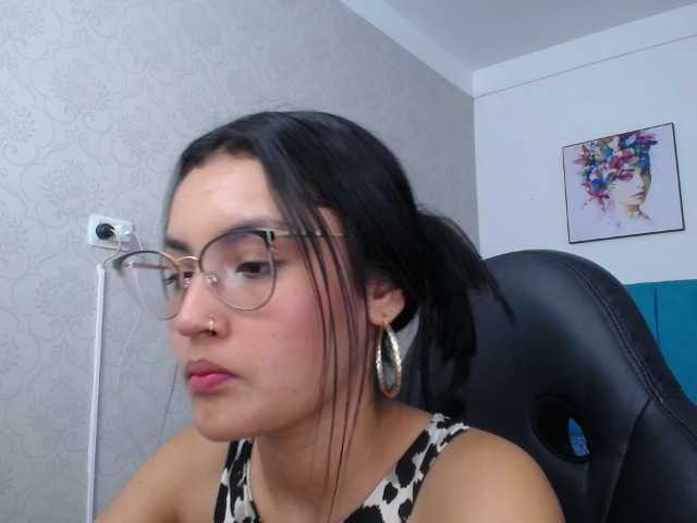 Live sex webcam photo for antonellasweetlittle #290670293