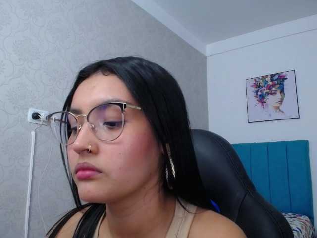 Live sex webcam photo for antonellasweetlittle #290732922