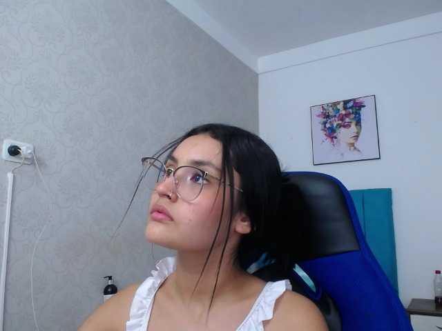 Live sex webcam photo for antonellasweetlittle #290835619