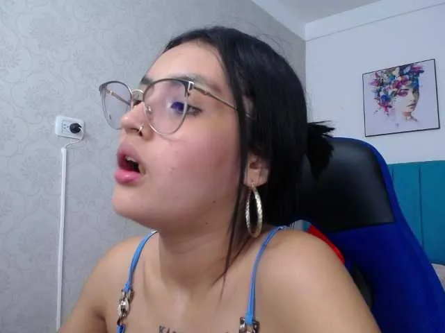 Live sex webcam photo for antonellasweetlittle #290855168