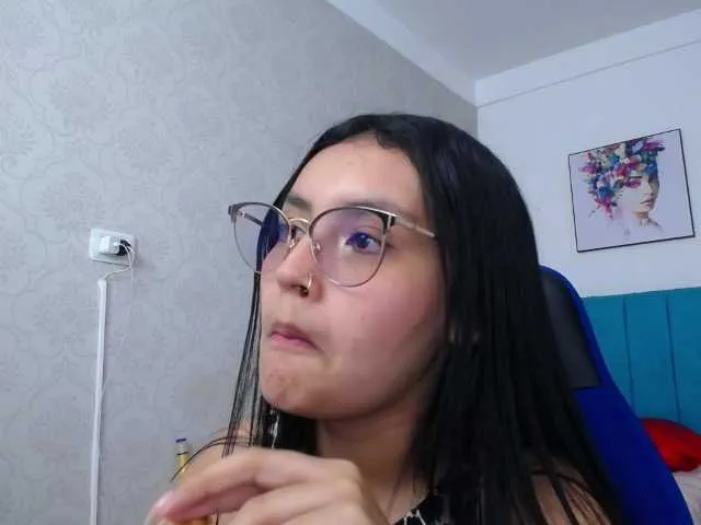 Live sex webcam photo for antonellasweetlittle #290863070