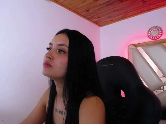 Live sex webcam photo for antonellasweetlittle #291111561