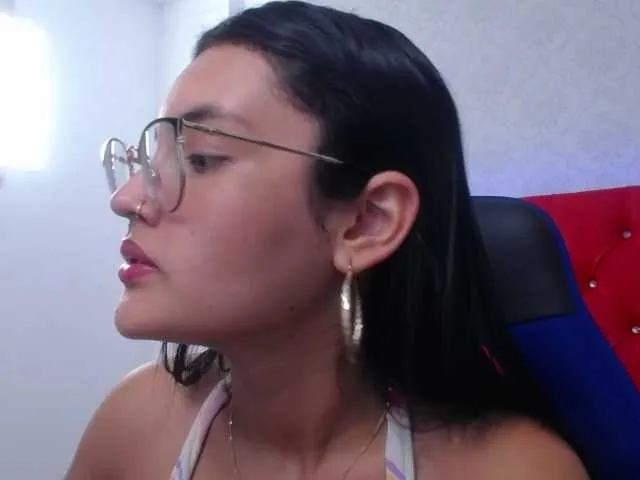 Live sex webcam photo for antonellasweetlittle #291207462