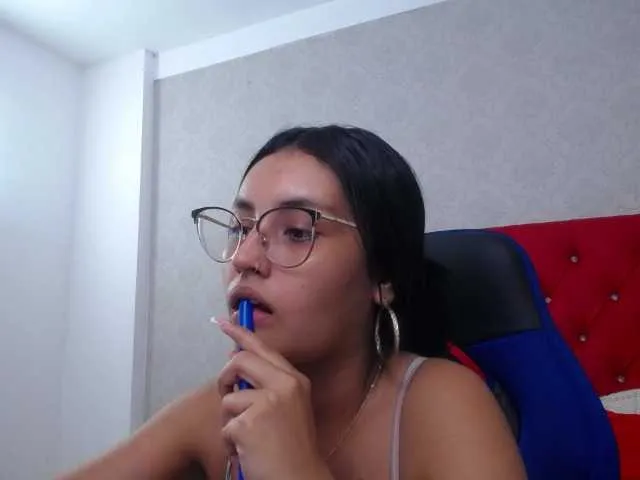 Live sex webcam photo for antonellasweetlittle #291214344