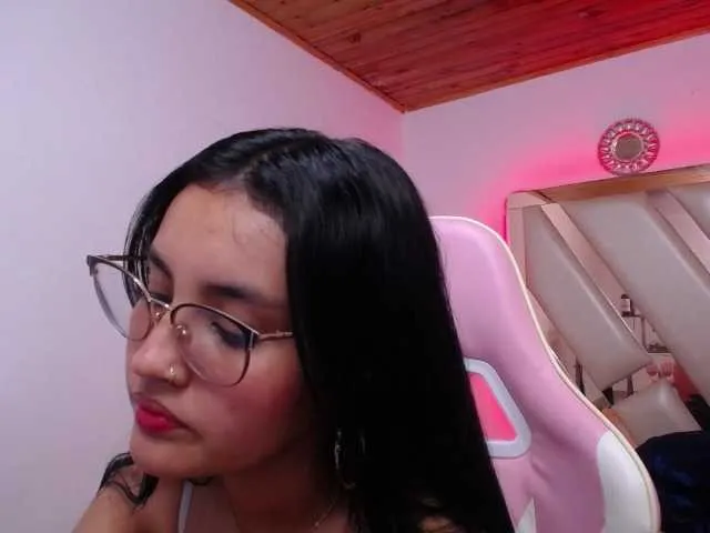 Live sex webcam photo for antonellasweetlittle #291340344