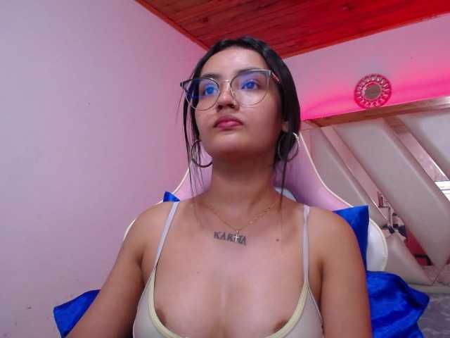 Live sex webcam photo for antonellasweetlittle #291385998