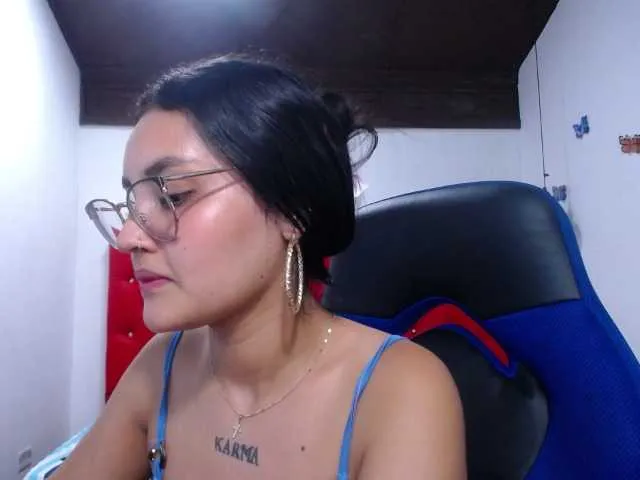 Live sex webcam photo for antonellasweetlittle #291689990