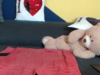 Live sex webcam photo for antonialove69 #176842854