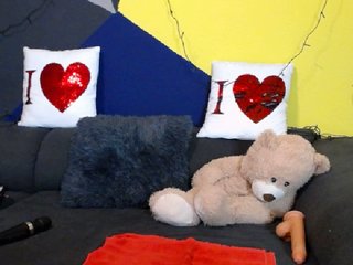Live sex webcam photo for antonialove69 #198594473
