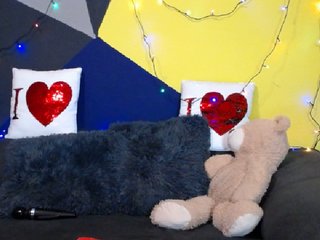Live sex webcam photo for antonialove69 #198890258