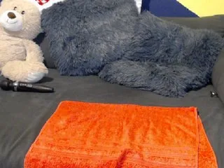 Live sex webcam photo for antonialove69 #225137711