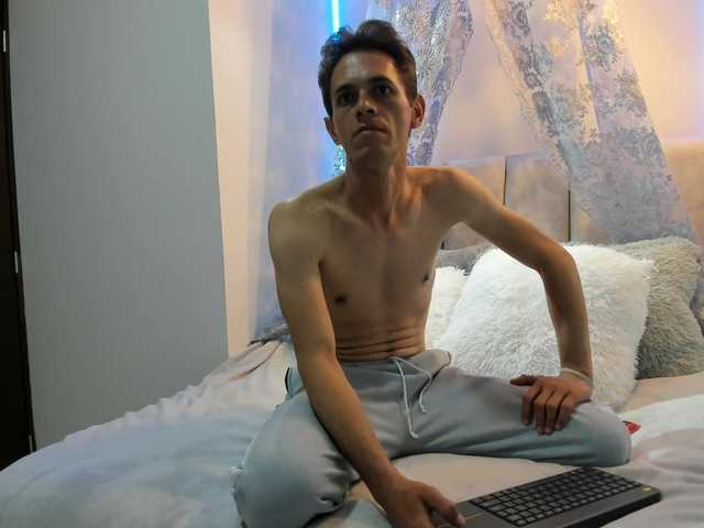 Live sex webcam photo for anuvislongten6996 #277294574