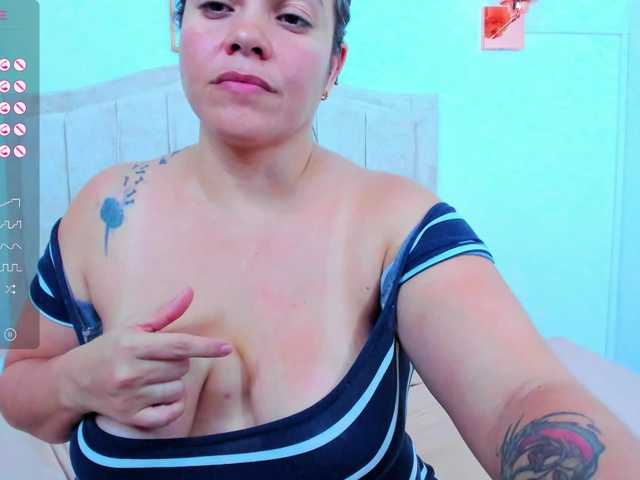 Live sex webcam photo for any-adams #277923203