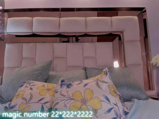 Live sex webcam photo for anyi-sweet-tits #291875631