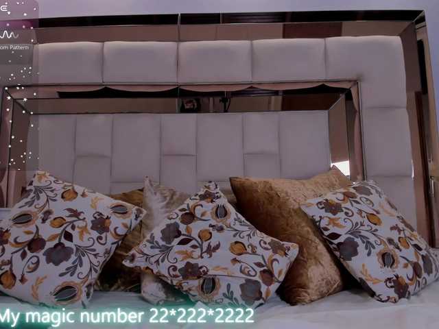 Live sex webcam photo for anyi-sweet-tits #292325352