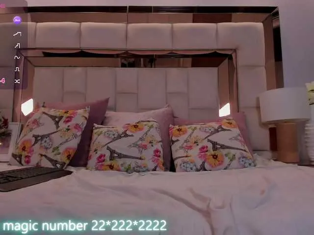 Live sex webcam photo for anyi-sweet-tits #292350804