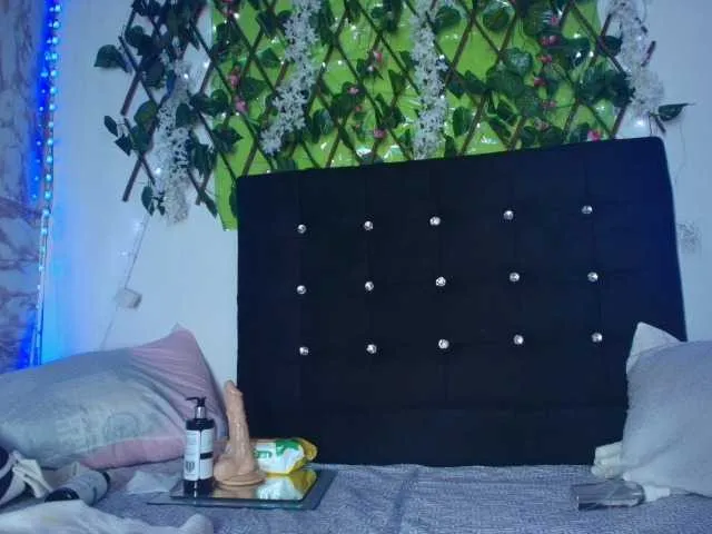 Live sex webcam photo for anymour #292322691