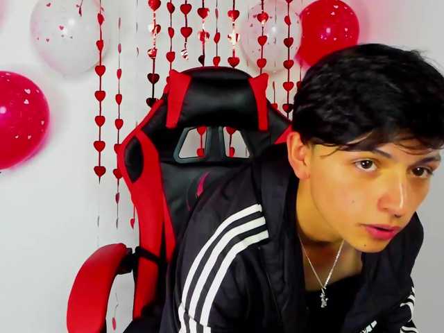 Live sex webcam photo for apolosex #276286194