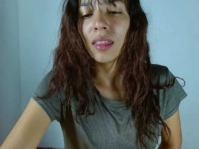 Live sex webcam photo for april-seas29 #275497078