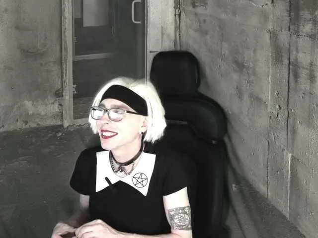 Live sex webcam photo for april1show1her #278305112
