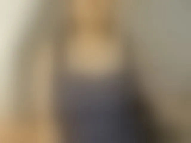 Live sex webcam photo for aprile #293691324