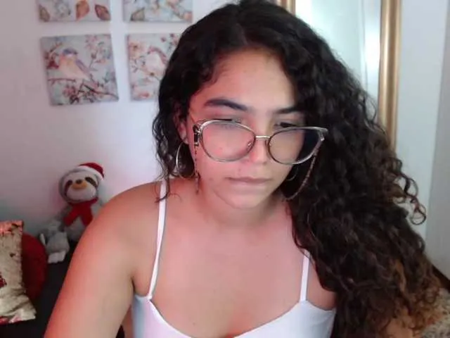 Live sex webcam photo for aria19xo #272263975