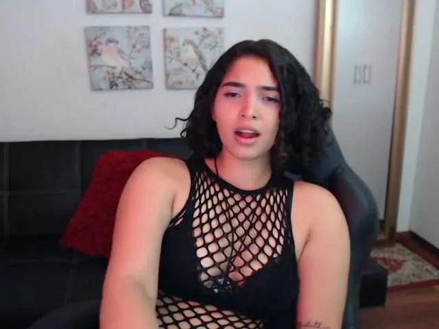 Live sex webcam photo for aria19xo #273159184