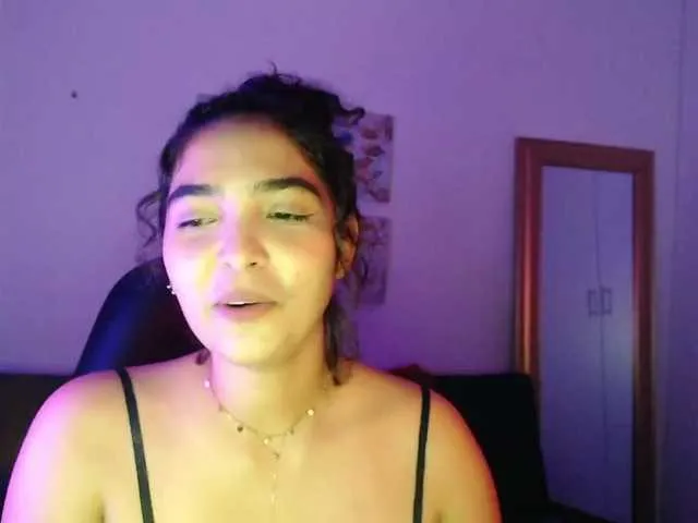 Live sex webcam photo for aria19xo #274077997