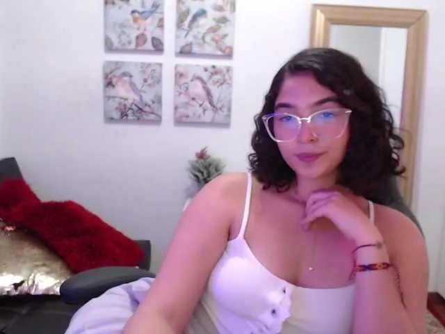 Live sex webcam photo for aria19xo #274333385