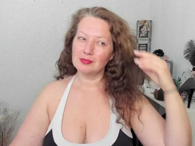 Live sex webcam photo for arialust #291653334