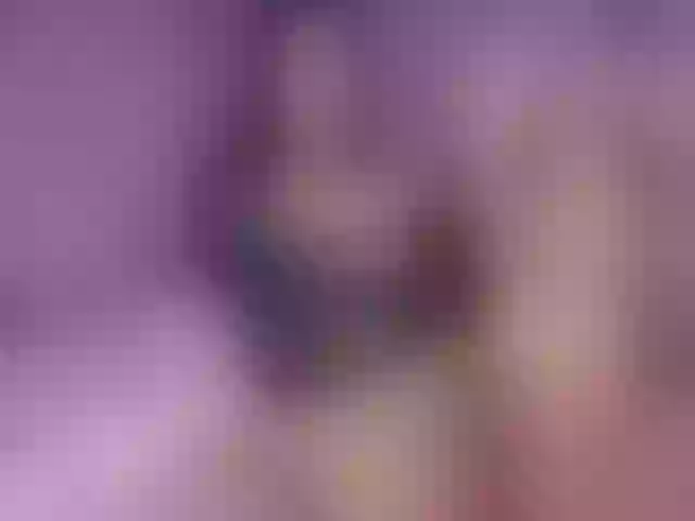 Live sex webcam photo for ariana111 #290976038