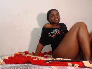 Live sex webcam photo for Ariana92 #121066582