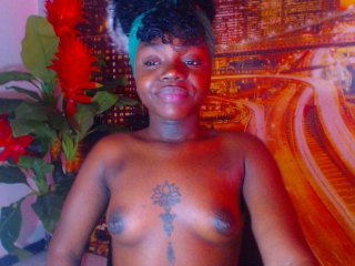 Live sex webcam photo for Ariana92 #141614891