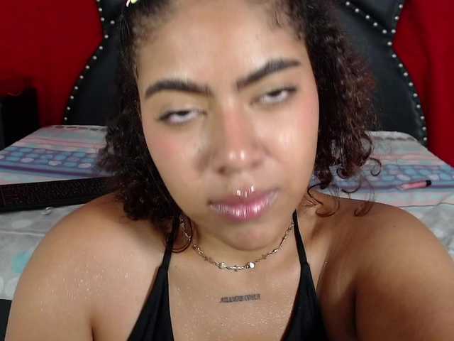 Live sex webcam photo for arianabedoya #275678703