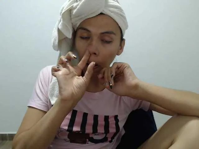 Live sex webcam photo for arianablue69 #275681130