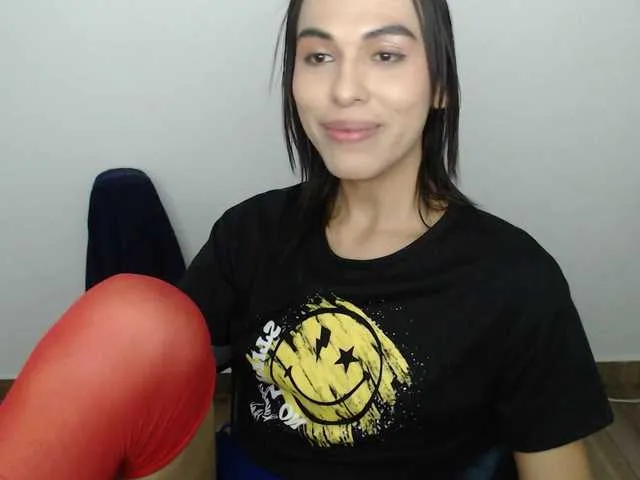 Live sex webcam photo for arianablue69 #275739420