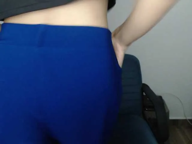 Live sex webcam photo for arianablue69 #275777233