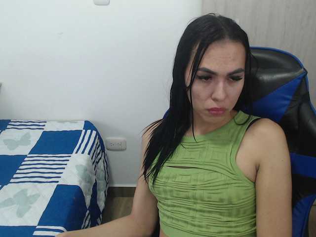 Live sex webcam photo for arianablue69 #277880506