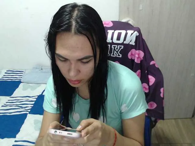 Live sex webcam photo for arianablue69 #278022923
