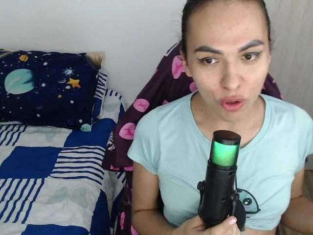 Live sex webcam photo for arianablue69 #278125157