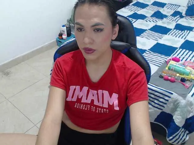 Live sex webcam photo for arianablue69 #287569762