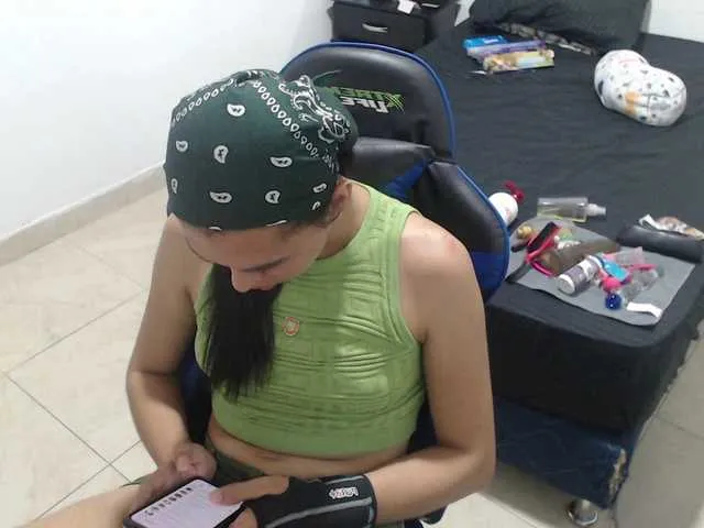 Live sex webcam photo for arianablue69 #288793075