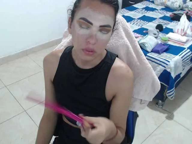 Live sex webcam photo for arianablue69 #289723134