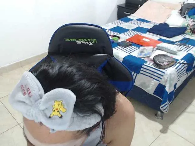 Live sex webcam photo for arianablue69 #289781474
